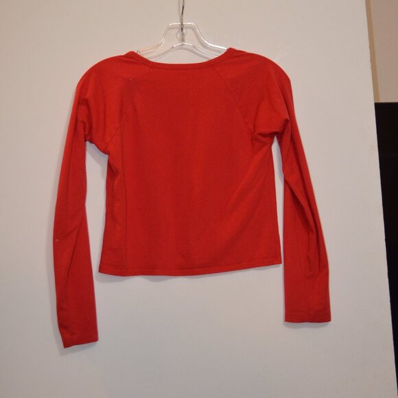 SO Sequences Silver Snowflake Indonesia Long Sleeves Short Body Red Tee M(10-12) - Picture 2 of 5